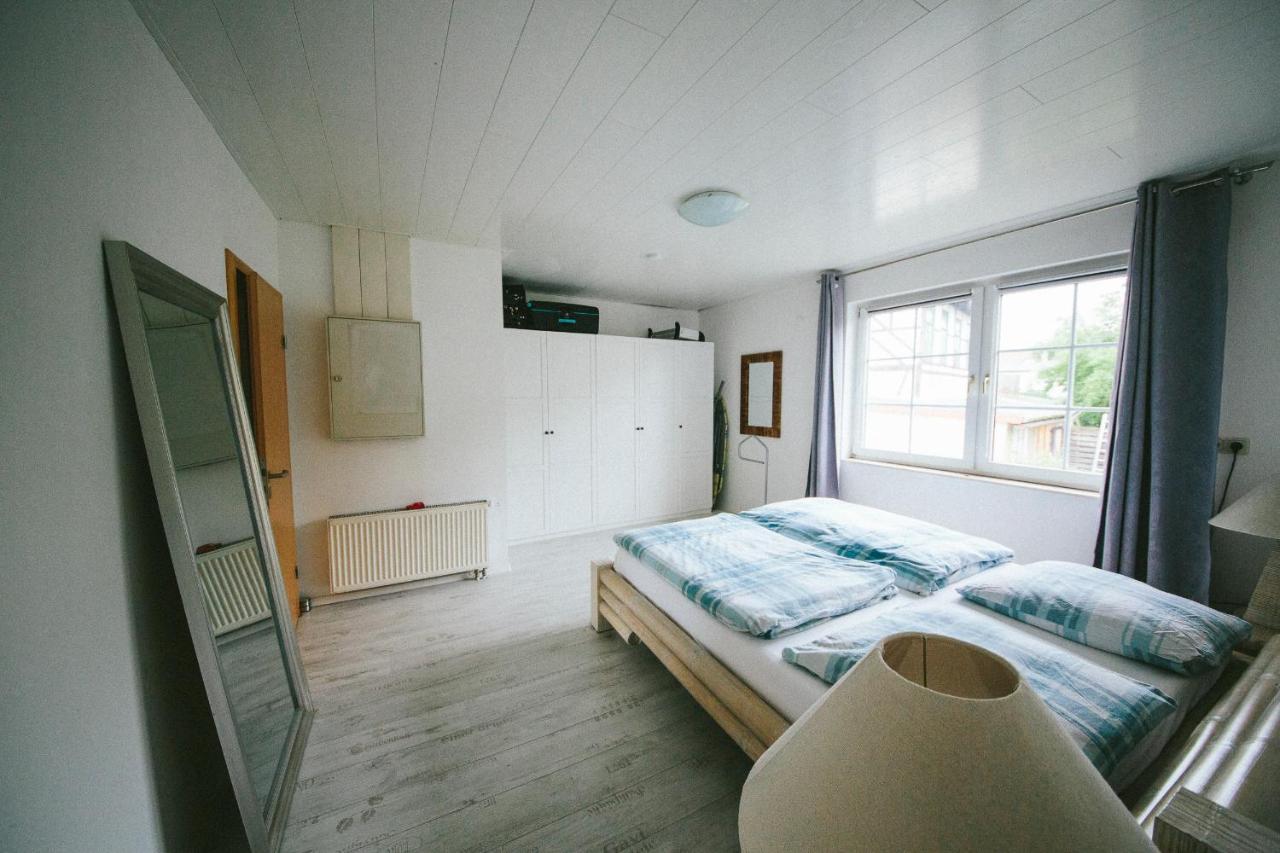 Grosse & Voll Ausgestattete Apartments, Studios, Doppelzimmer, Workspace, Parkplatz, Netflix, Prime & Schnelles Wifi In Ruhiger Lage Mit Garten Rudolstadt Extérieur photo