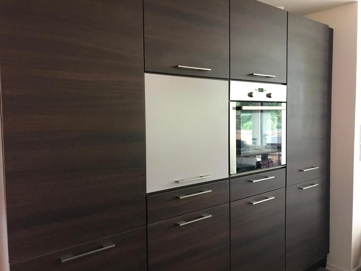 Grosse & Voll Ausgestattete Apartments, Studios, Doppelzimmer, Workspace, Parkplatz, Netflix, Prime & Schnelles Wifi In Ruhiger Lage Mit Garten Rudolstadt Extérieur photo