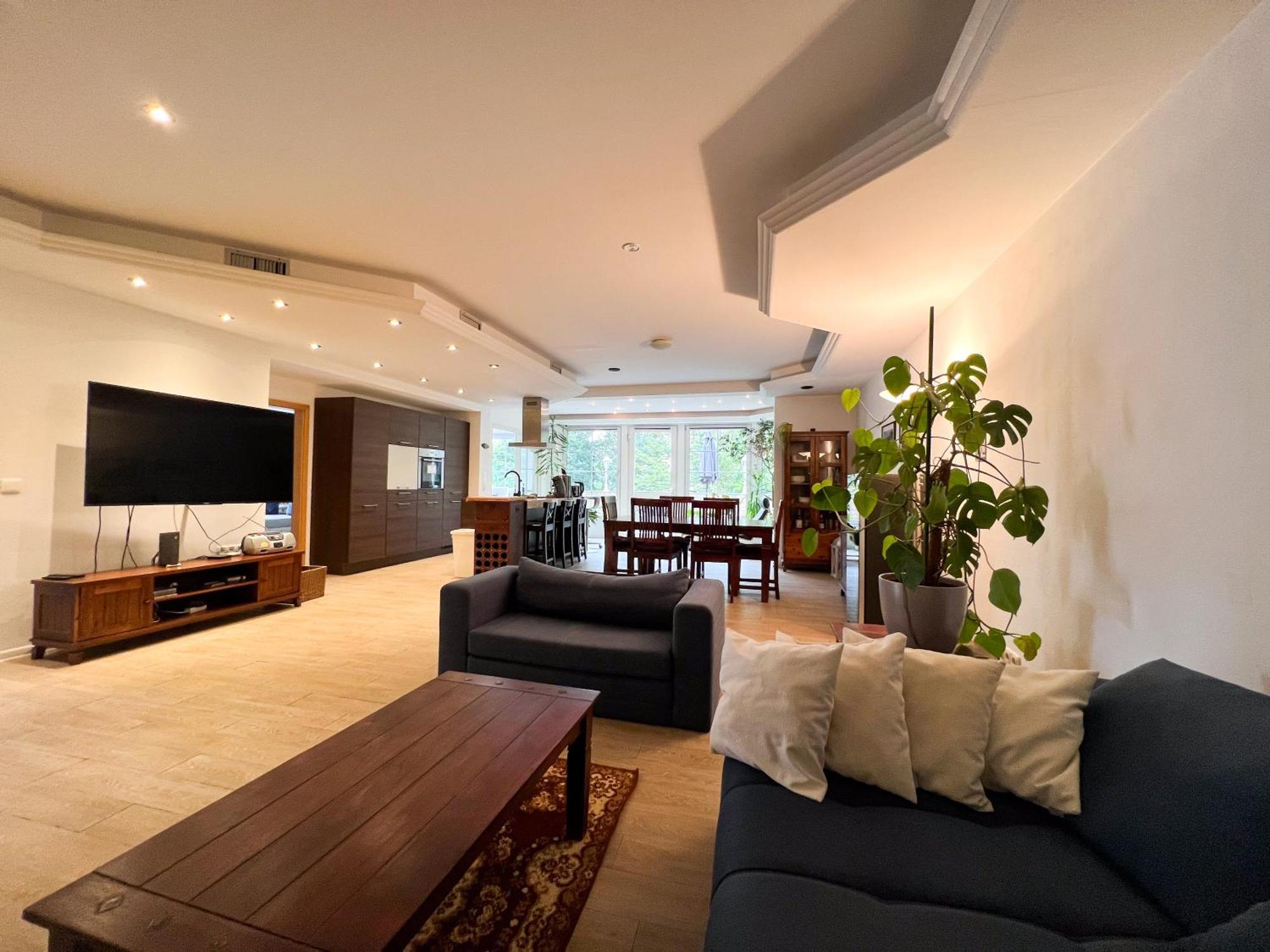 Grosse & Voll Ausgestattete Apartments, Studios, Doppelzimmer, Workspace, Parkplatz, Netflix, Prime & Schnelles Wifi In Ruhiger Lage Mit Garten Rudolstadt Extérieur photo