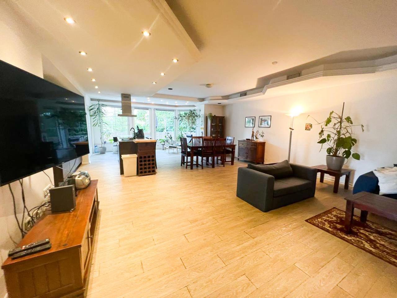Grosse & Voll Ausgestattete Apartments, Studios, Doppelzimmer, Workspace, Parkplatz, Netflix, Prime & Schnelles Wifi In Ruhiger Lage Mit Garten Rudolstadt Extérieur photo