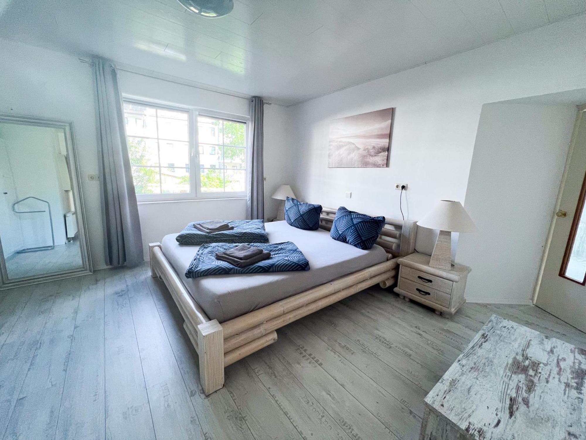 Grosse & Voll Ausgestattete Apartments, Studios, Doppelzimmer, Workspace, Parkplatz, Netflix, Prime & Schnelles Wifi In Ruhiger Lage Mit Garten Rudolstadt Extérieur photo