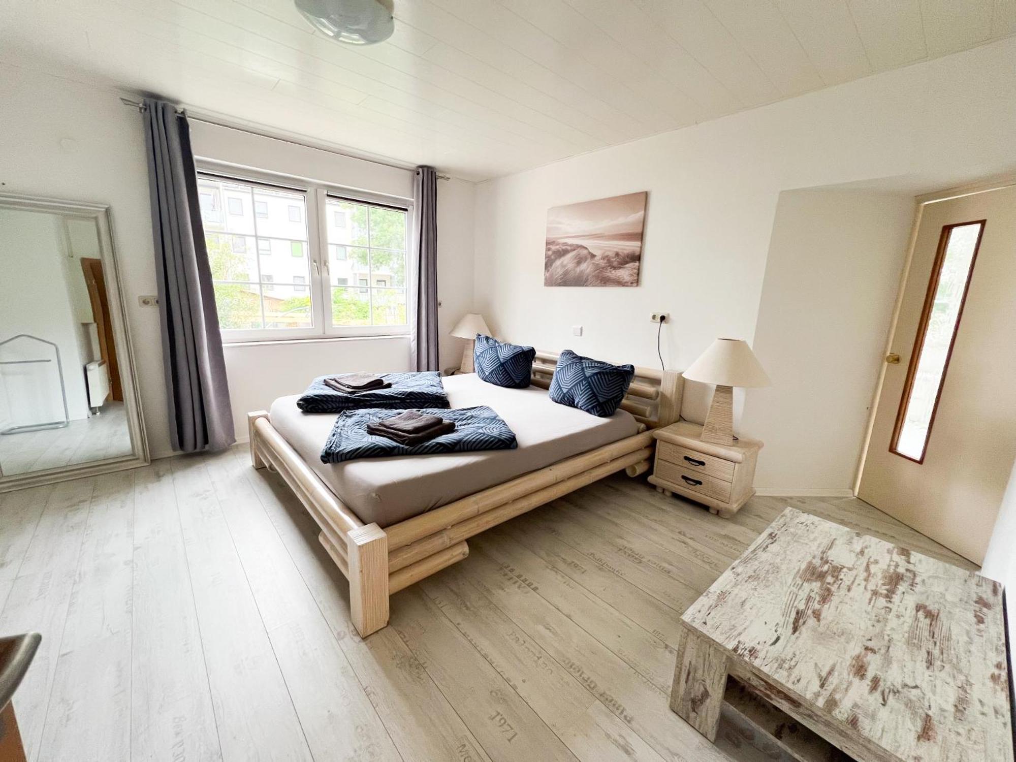 Grosse & Voll Ausgestattete Apartments, Studios, Doppelzimmer, Workspace, Parkplatz, Netflix, Prime & Schnelles Wifi In Ruhiger Lage Mit Garten Rudolstadt Chambre photo