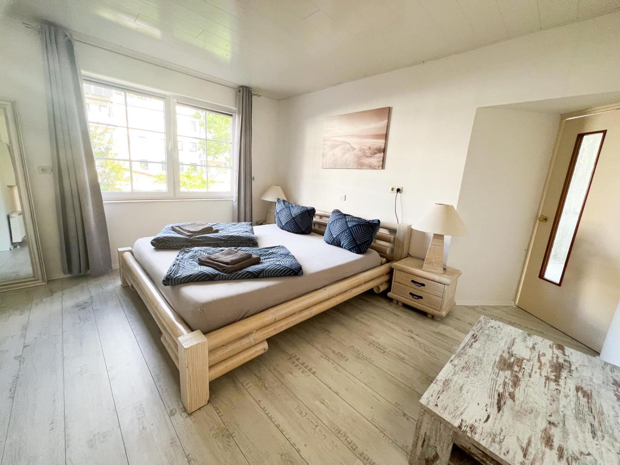 Grosse & Voll Ausgestattete Apartments, Studios, Doppelzimmer, Workspace, Parkplatz, Netflix, Prime & Schnelles Wifi In Ruhiger Lage Mit Garten Rudolstadt Chambre photo
