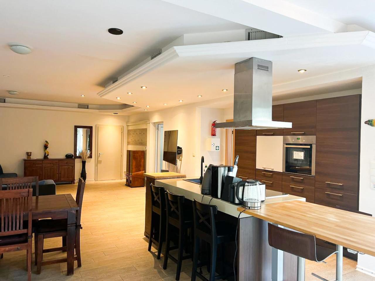 Grosse & Voll Ausgestattete Apartments, Studios, Doppelzimmer, Workspace, Parkplatz, Netflix, Prime & Schnelles Wifi In Ruhiger Lage Mit Garten Rudolstadt Extérieur photo