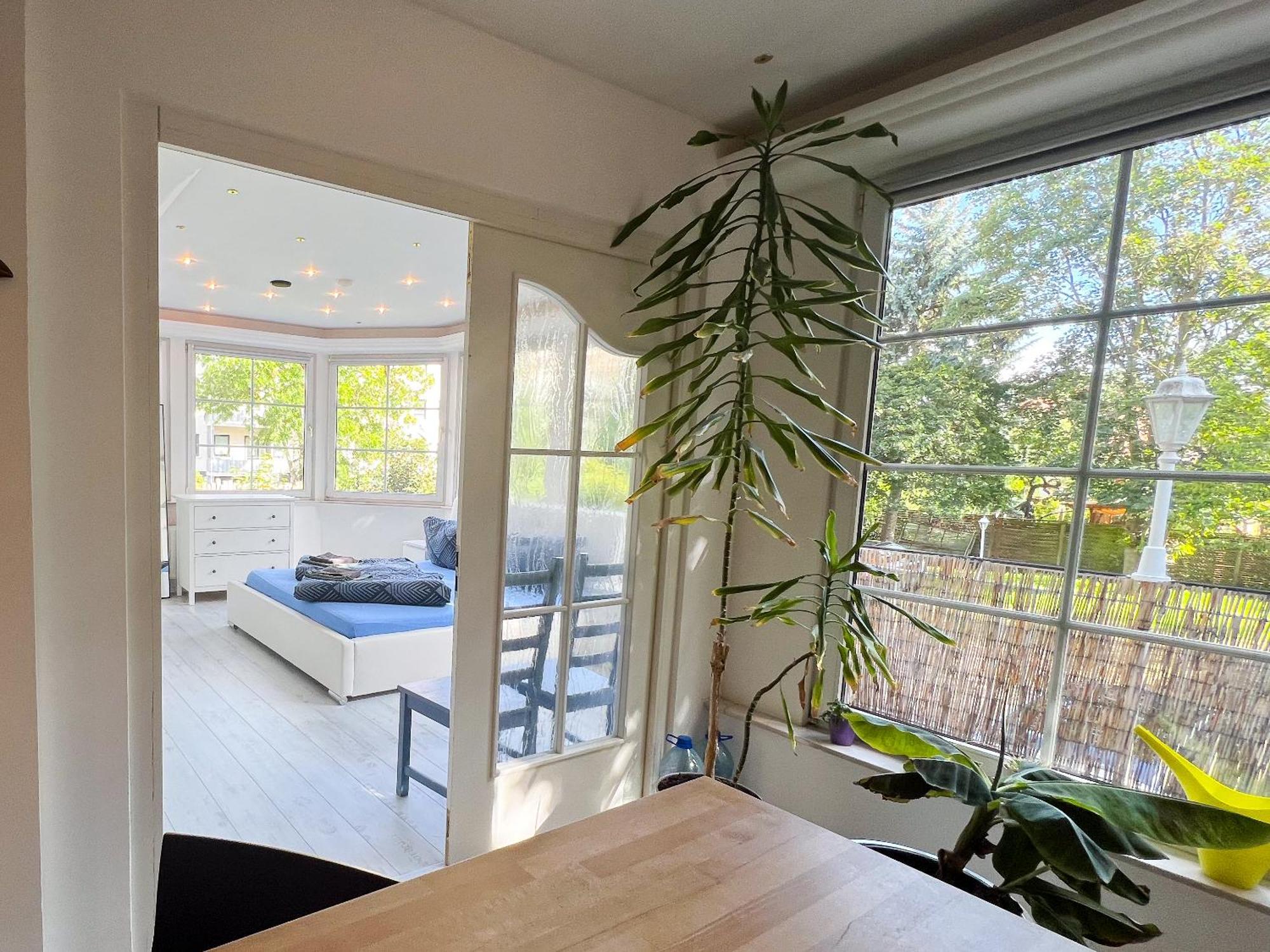 Grosse & Voll Ausgestattete Apartments, Studios, Doppelzimmer, Workspace, Parkplatz, Netflix, Prime & Schnelles Wifi In Ruhiger Lage Mit Garten Rudolstadt Extérieur photo